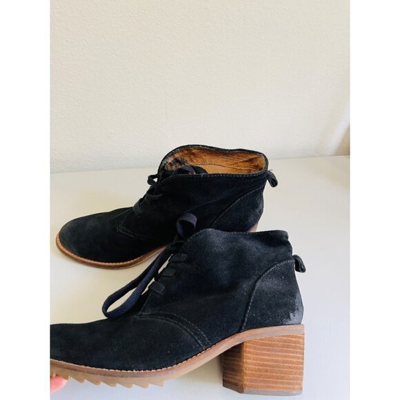 Biala Suede Lace up booties - Picture 6 of 7